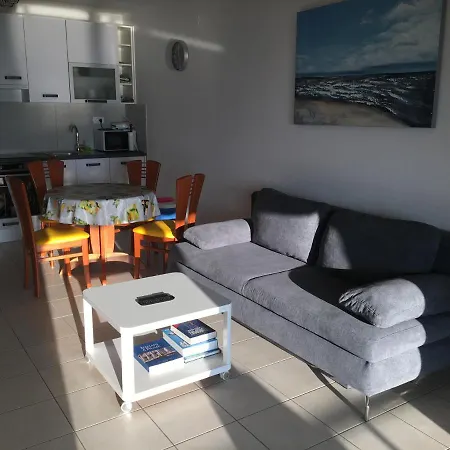 Swimming Lägenhet *